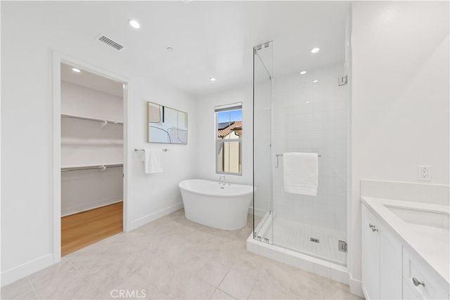 242 Maricopa, Irvine, CA 92618