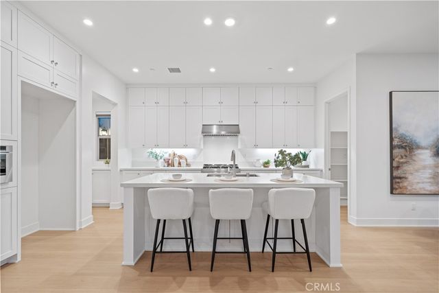 242 Maricopa, Irvine, CA 92618