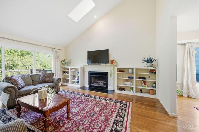 6865 Fox Hill Lane, Madeira, OH 45236