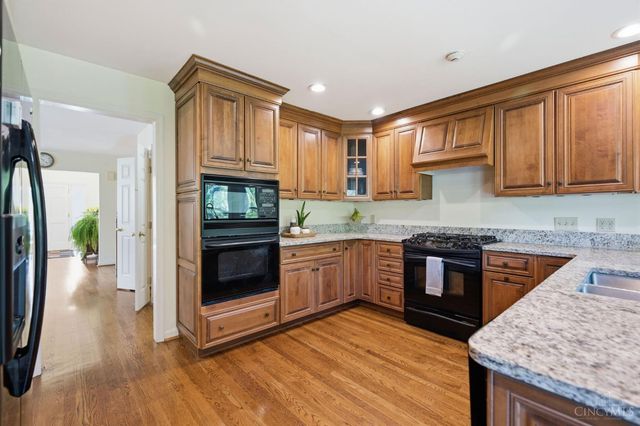 6865 Fox Hill Lane, Madeira, OH 45236