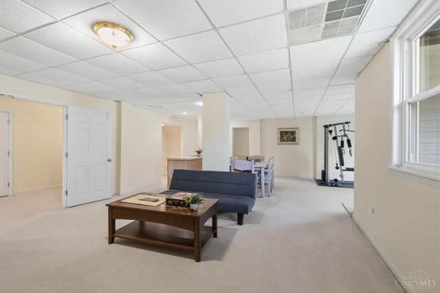 6865 Fox Hill Lane, Madeira, OH 45236