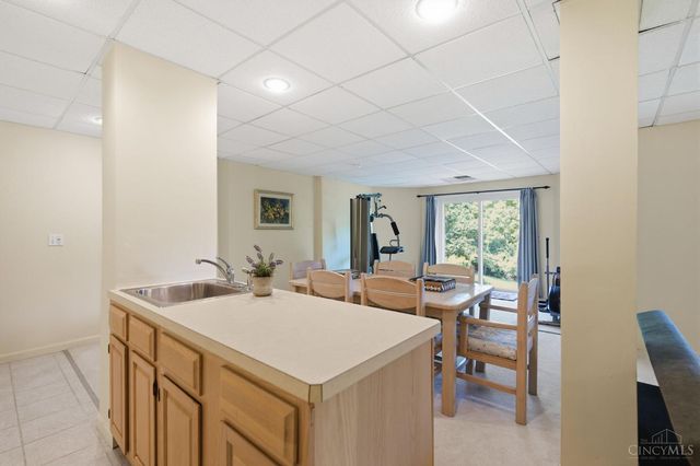 6865 Fox Hill Lane, Madeira, OH 45236