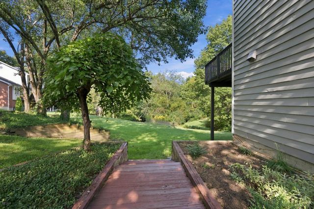 6865 Fox Hill Lane, Madeira, OH 45236
