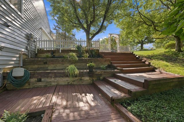 6865 Fox Hill Lane, Madeira, OH 45236