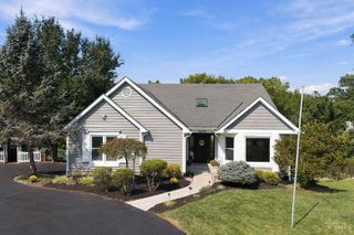 6865 Fox Hill Lane, Madeira, OH 45236