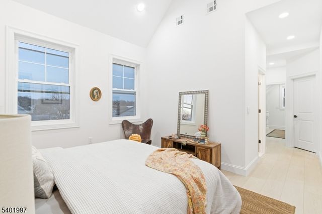 41 Entwistle Ave, Nutley Twp., NJ 07110