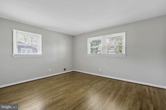 8908 CHARLES AUGUSTINE DR, Alexandria, VA 22308
