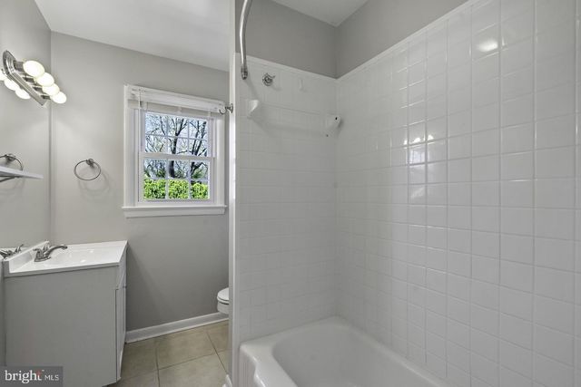 8908 CHARLES AUGUSTINE DR, Alexandria, VA 22308