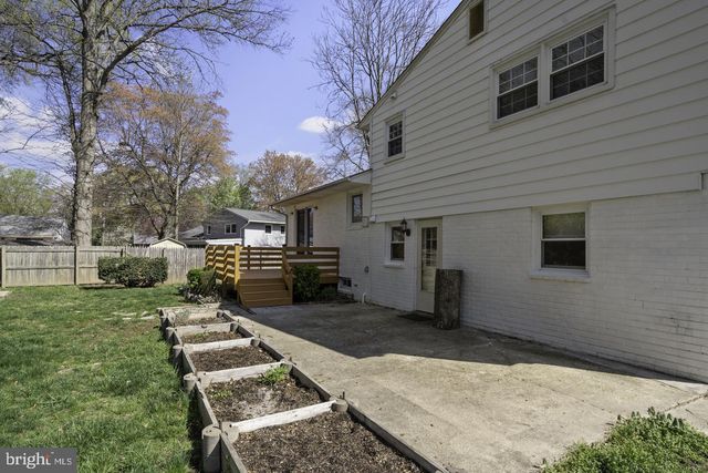 8908 CHARLES AUGUSTINE DR, Alexandria, VA 22308