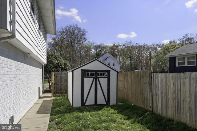 8908 CHARLES AUGUSTINE DR, Alexandria, VA 22308