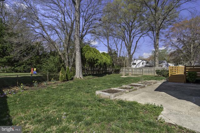 8908 CHARLES AUGUSTINE DR, Alexandria, VA 22308