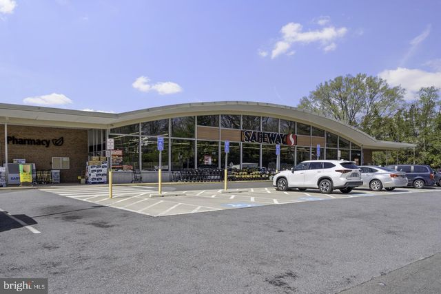 8908 CHARLES AUGUSTINE DR, Alexandria, VA 22308