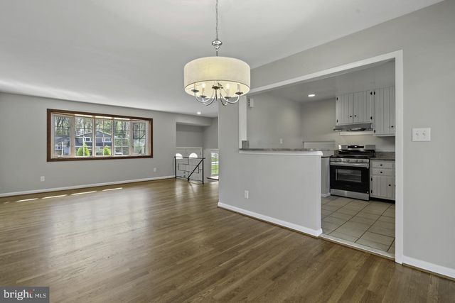 8908 CHARLES AUGUSTINE DR, Alexandria, VA 22308