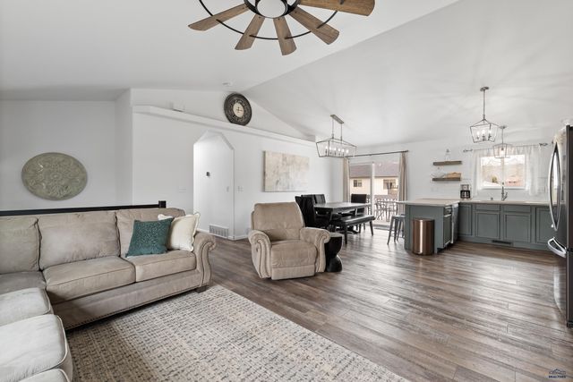 6875 ARCADIA, Summerset, SD 57718
