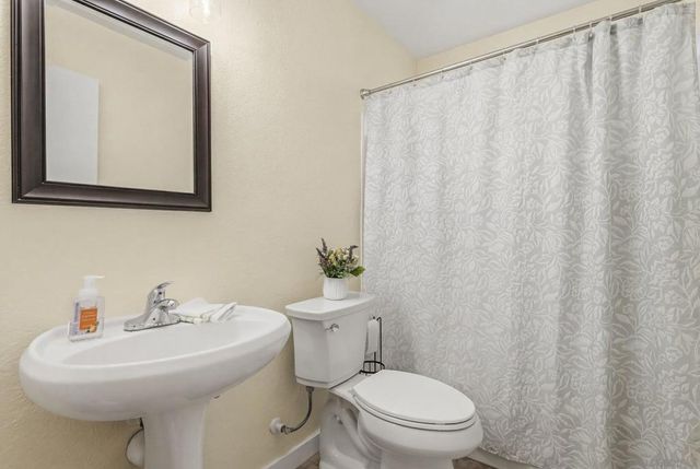 1772 Avenida Segovia, Oceanside, CA 92056