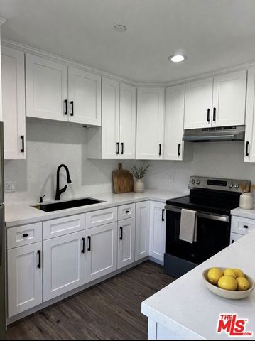 3212 Glenhurst Avenue, Los Angeles, CA 90039
