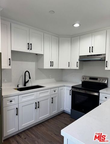 3212 Glenhurst Avenue, Los Angeles, CA 90039
