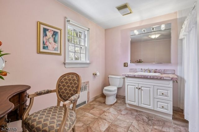 4 Indian Spring Rd, Cranford Twp., NJ 07016