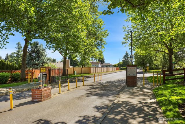21505 42nd Avenue E, Spanaway, WA 98387