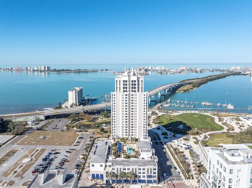 Image 2 of property listing at 331 CLEVELAND STREET 1501, Clearwater, FL 33755