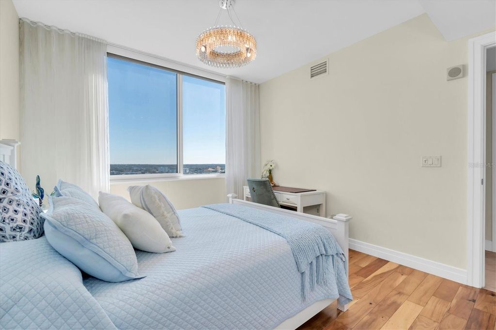 Image 17 of property listing at 331 CLEVELAND STREET 1501, Clearwater, FL 33755