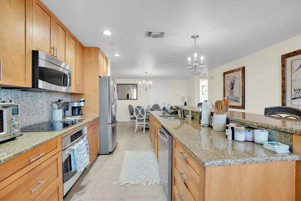 Image 3 of property listing at 331 CLEVELAND STREET 1501, Clearwater, FL 33755