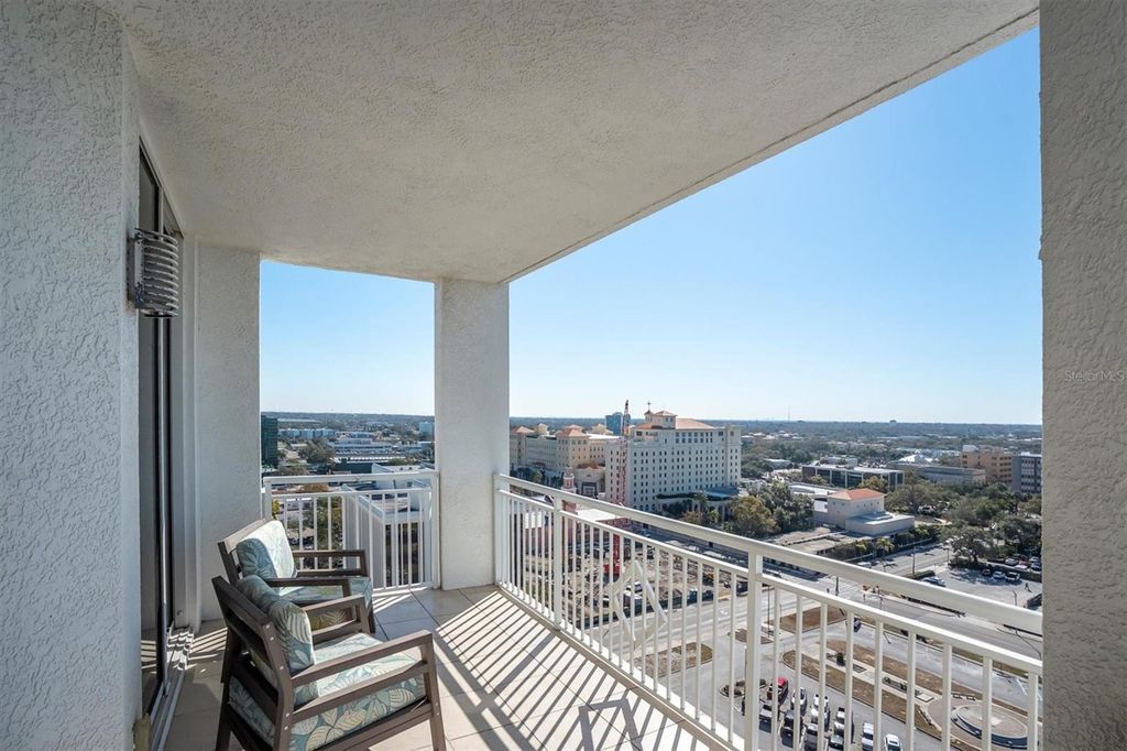 Image 21 of property listing at 331 CLEVELAND STREET 1501, Clearwater, FL 33755