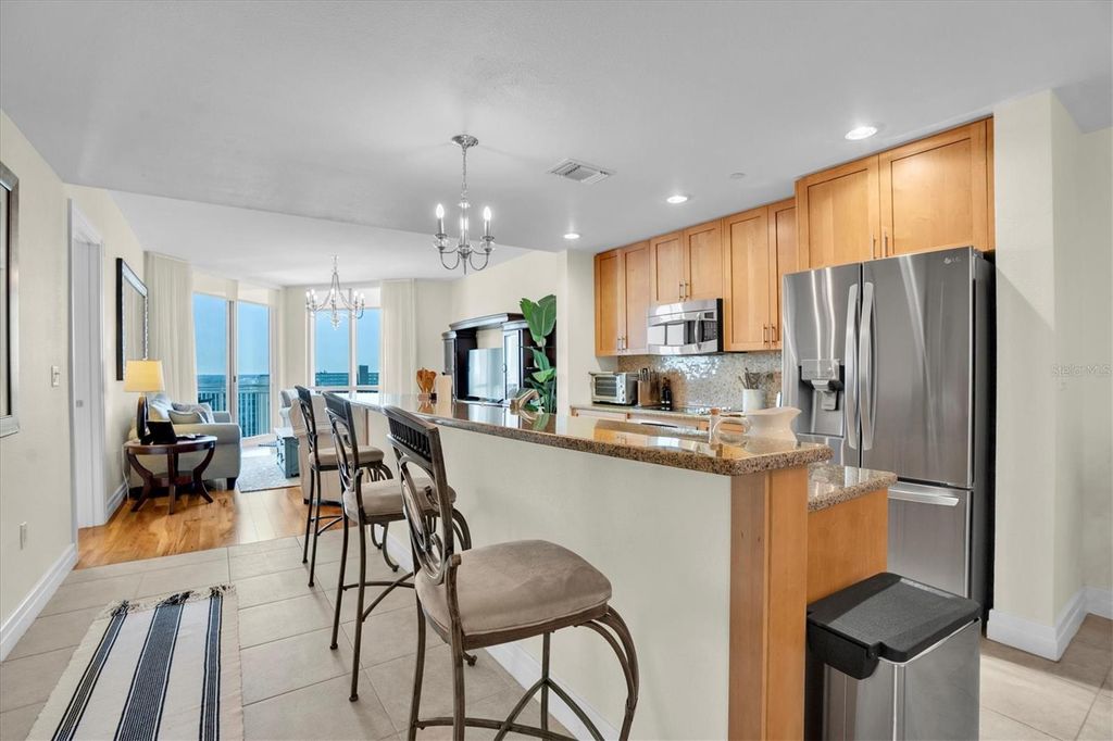 Image 5 of property listing at 331 CLEVELAND STREET 1501, Clearwater, FL 33755