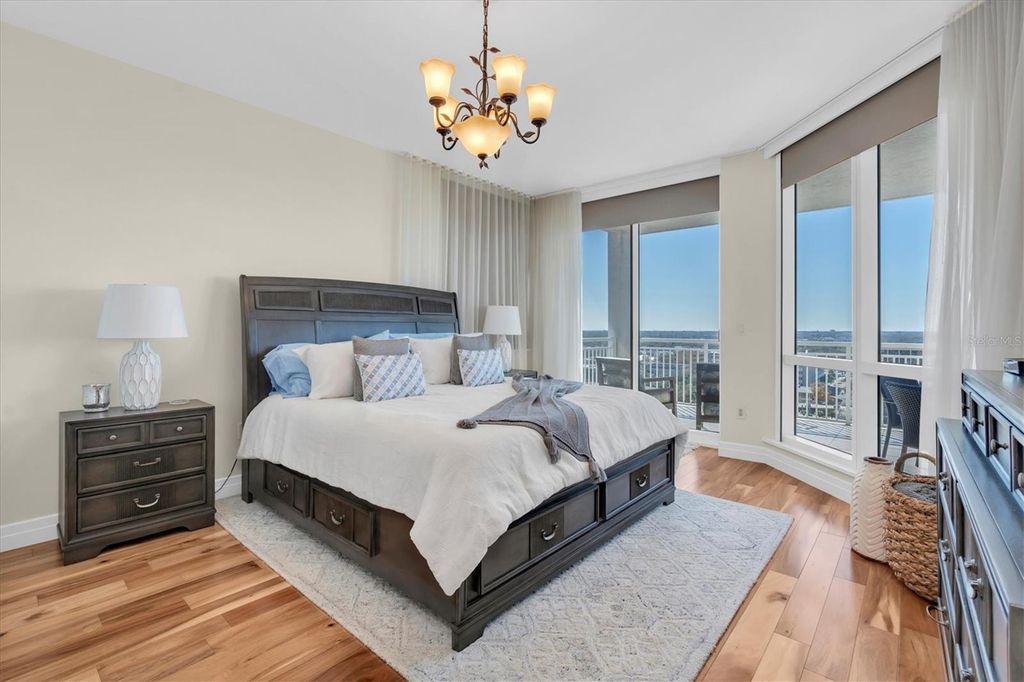 Image 10 of property listing at 331 CLEVELAND STREET 1501, Clearwater, FL 33755