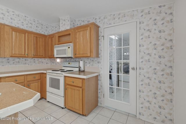 82221 F Street #221, Pinellas Park, FL 33781