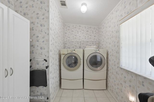 82221 F Street #221, Pinellas Park, FL 33781