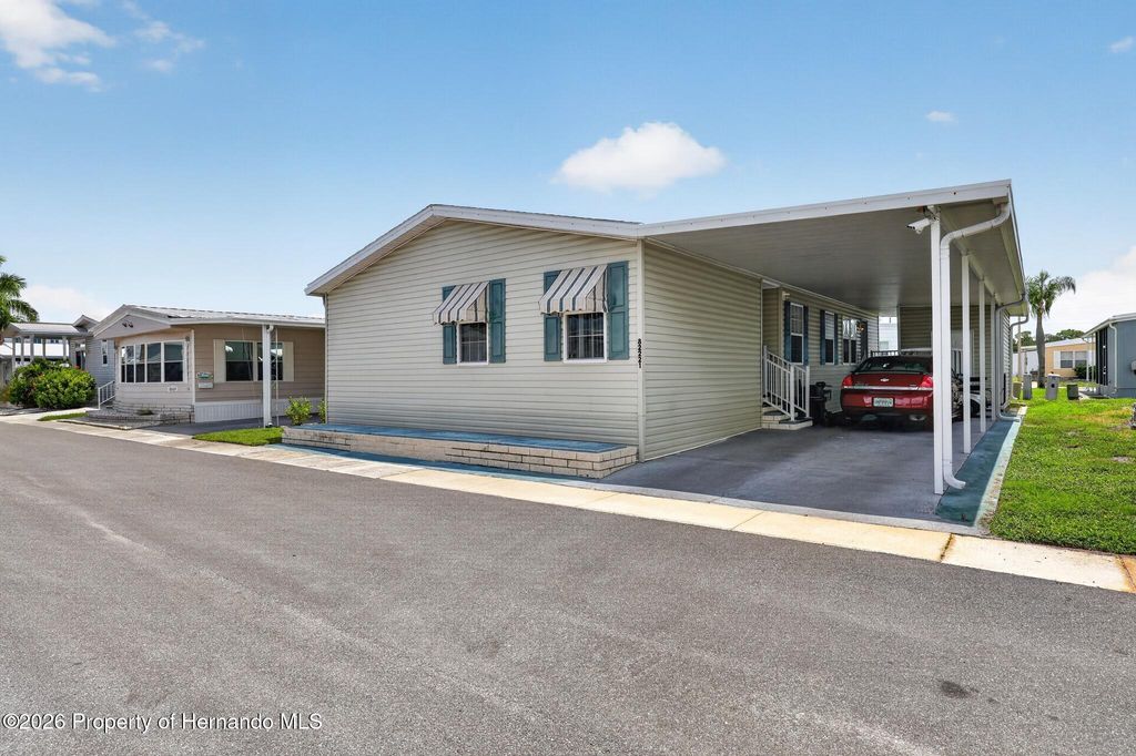 82221 F Street #221, Pinellas Park, FL 33781