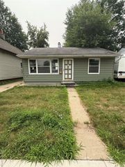 1478 E Harry Avenue, Hazel Park, MI 48030