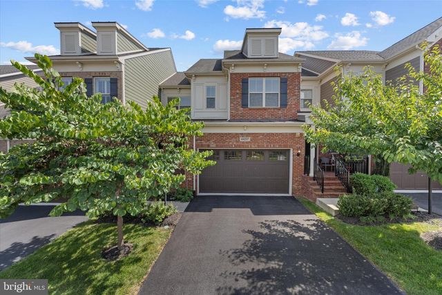 44237 SILVERPALM GROVE TER, Leesburg, VA 20176