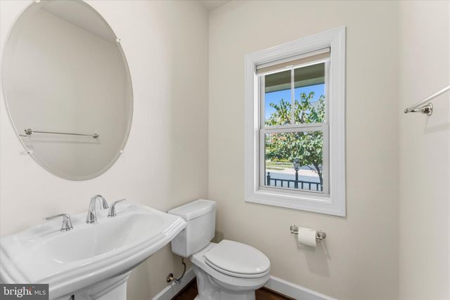 44237 SILVERPALM GROVE TER, Leesburg, VA 20176