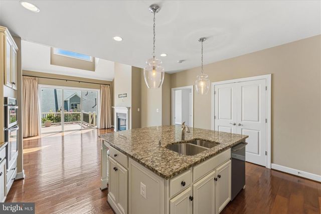 44237 SILVERPALM GROVE TER, Leesburg, VA 20176