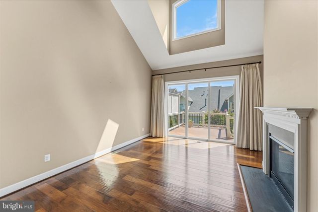 44237 SILVERPALM GROVE TER, Leesburg, VA 20176