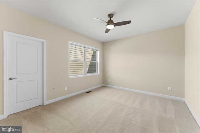 44237 SILVERPALM GROVE TER, Leesburg, VA 20176