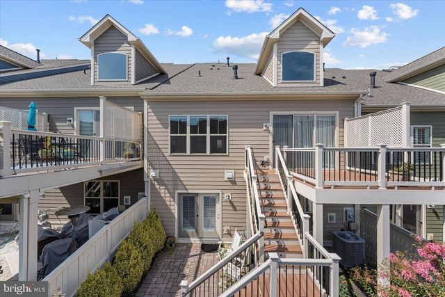 44237 SILVERPALM GROVE TER, Leesburg, VA 20176