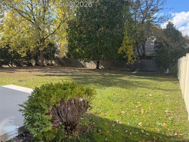 20698 Coachwood Road, Riverview, MI 48193