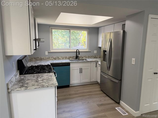 20698 Coachwood Road, Riverview, MI 48193