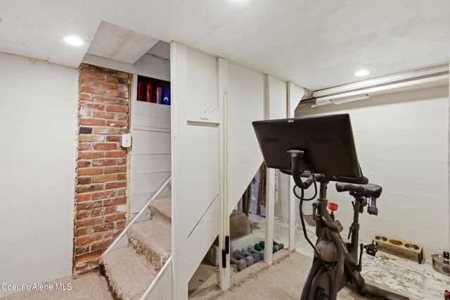 930 N 7th ST, Coeur D'alene, ID 83814