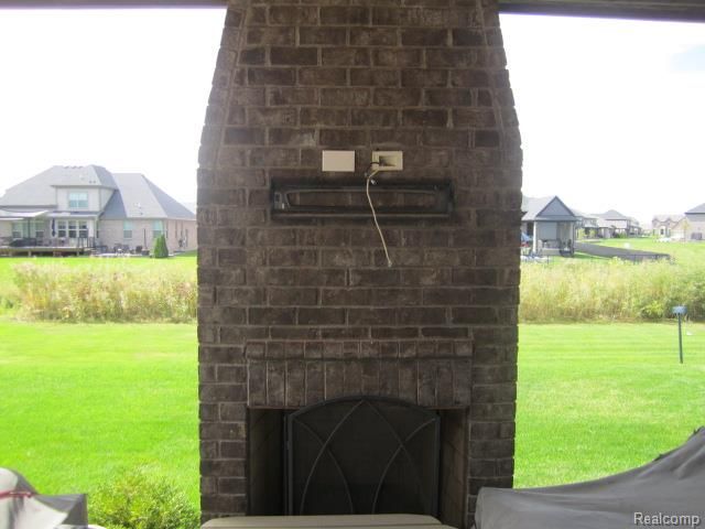 49389 Monarch Drive, Macomb, MI 48044