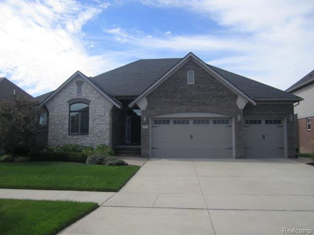 49389 Monarch Drive, Macomb, MI 48044