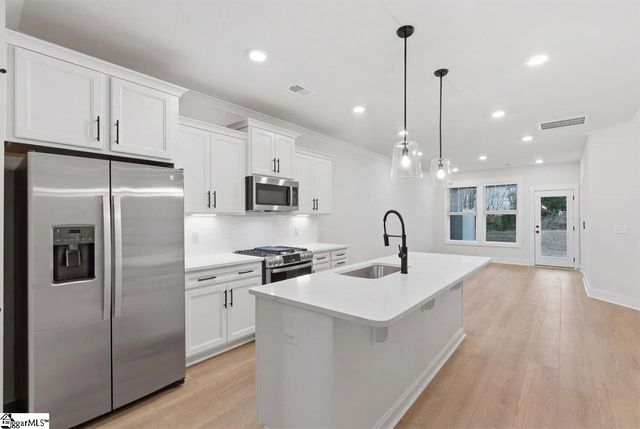 15 Thurlow Court, Greenville, SC 29615