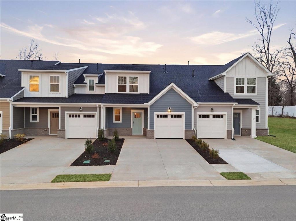 15 Thurlow Court, Greenville, SC 29615
