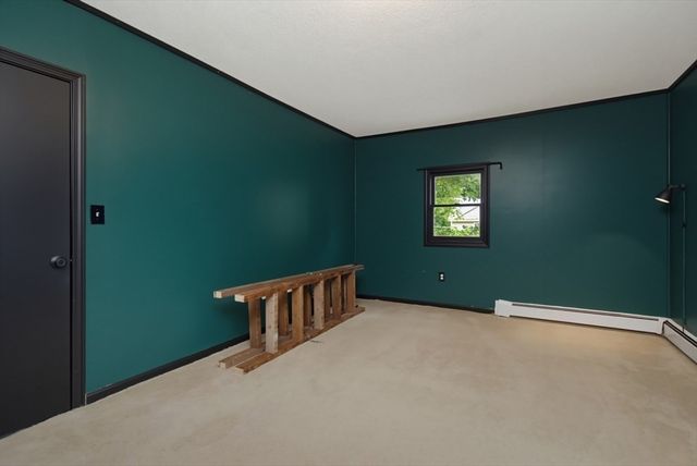 71 Box Pond Dr, Bellingham, MA 02019