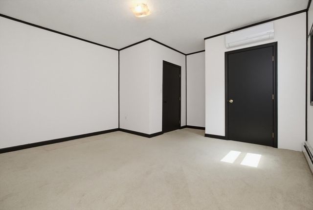 71 Box Pond Dr, Bellingham, MA 02019