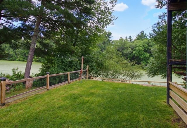 71 Box Pond Dr, Bellingham, MA 02019