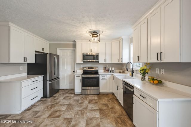 2303 Esther Way, La Grange, KY 40031